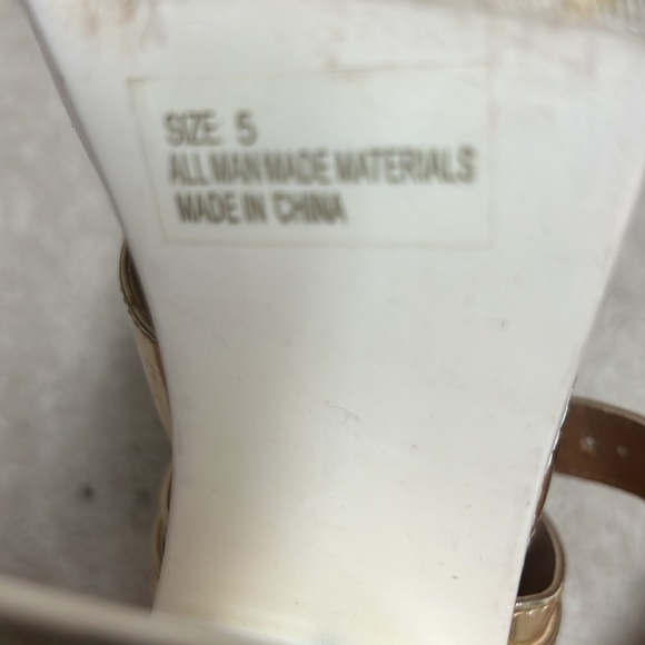 Sandals - Picture 4 of 4